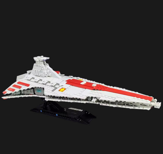 Moc Venator attaque Cruiser